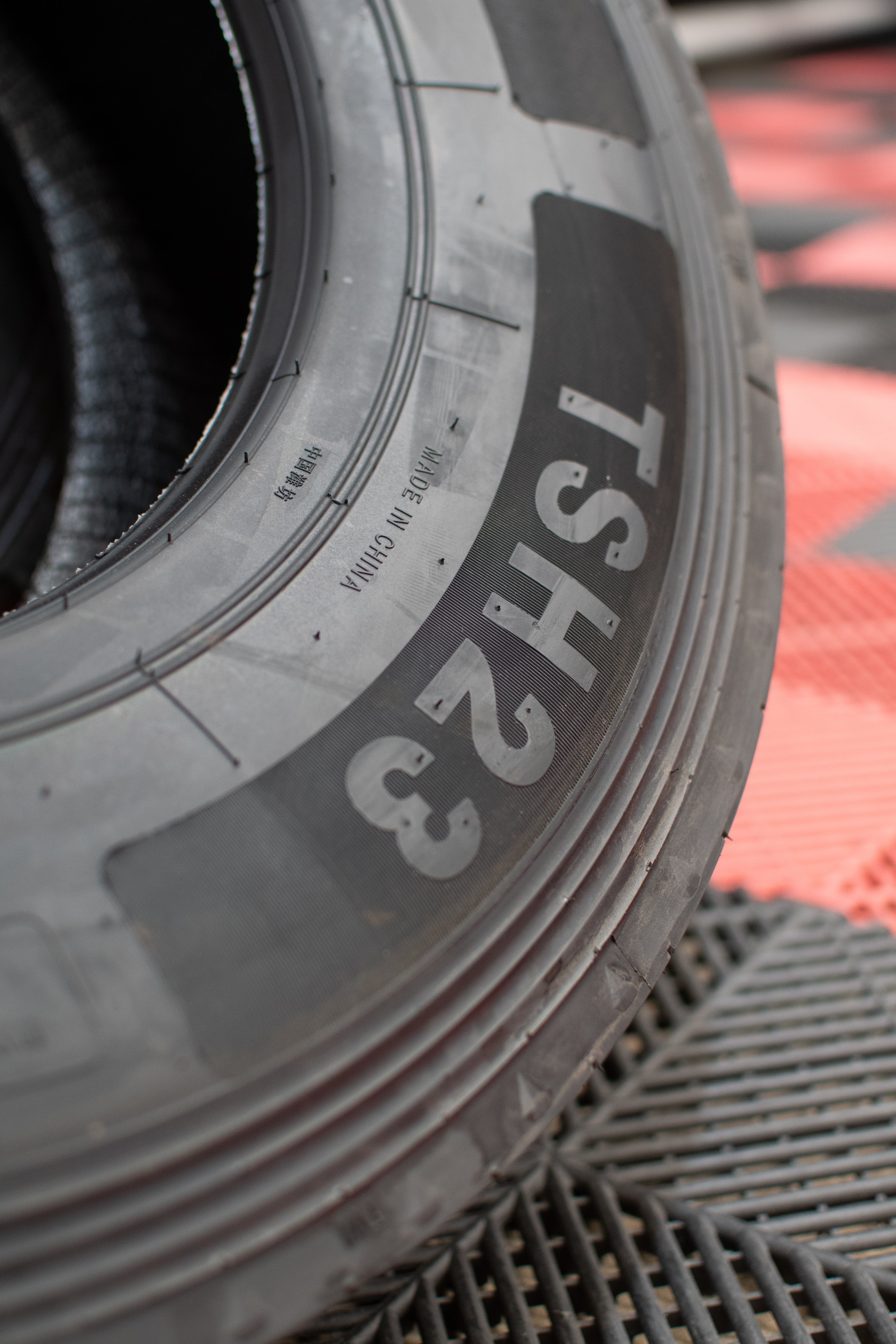 Llanta 235/75R17.5 Teerex TSH23 18PR Dirección